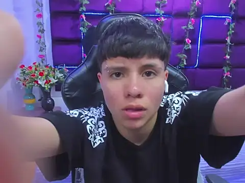 Snapshot of Bruno_Cruzz chatting on 12, 11, 2025 Bruno Cruzz online show from 12, 11, 2025