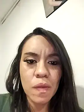 Sky Junne online show from 10, 9, 2025