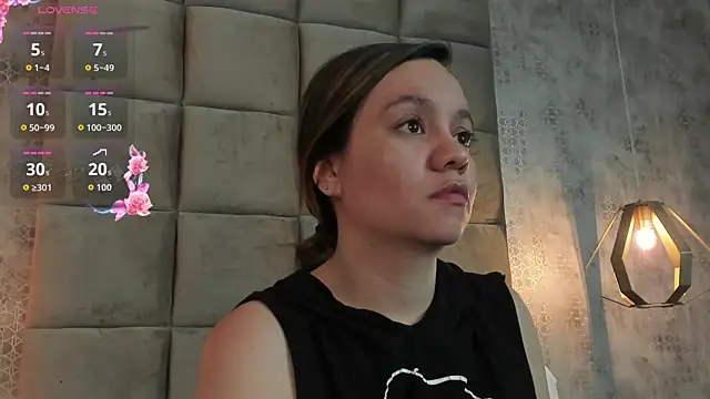 Sky Junne online show from 5, 1, 2026