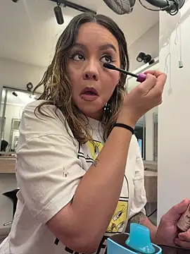 Sky Junne online show from 27, 4, 2026