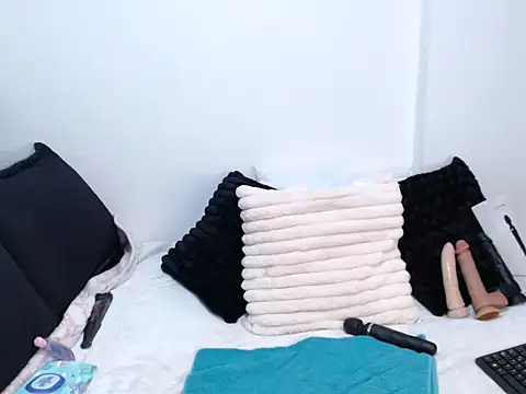 Zaira sweet online show from 7, 1, 2026