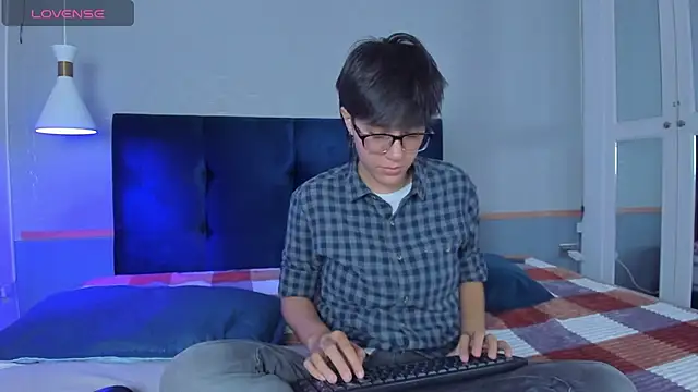 Tsuki Maru online show from 20, 9, 2025