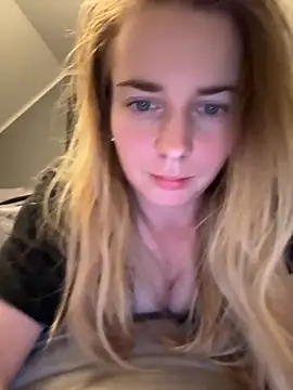 ellieen online show from 30, 10, 2025