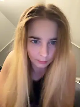 ellieen online show from 9, 11, 2025