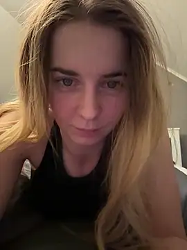 ellieen online show from 15, 11, 2025