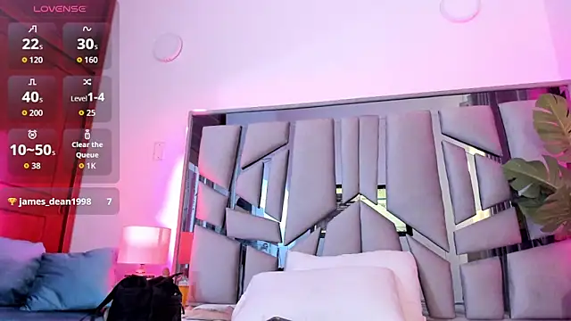  valeria saenz  online show from 18, 10, 2025