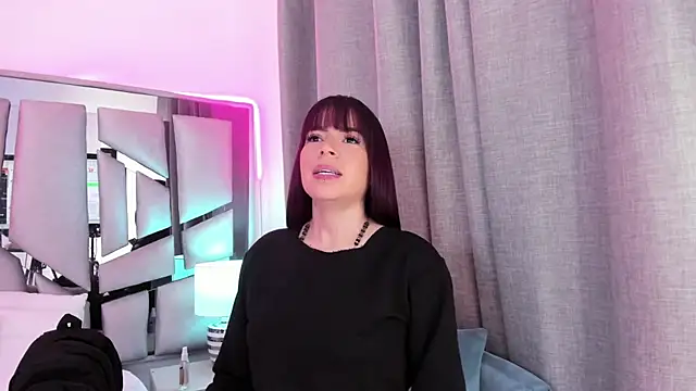 Snapshot of _valeria_saenz_ chatting on 11, 6, 2026 valeria saenz online show from 11, 6, 2026