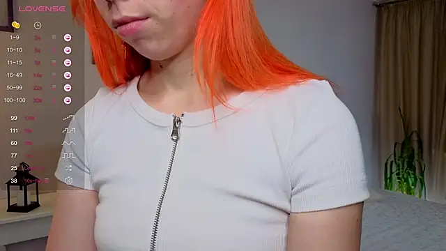 Snapshot of JuliannaWenger chatting on 13, 9, 2025 JuliannaWenger online show from 13, 9, 2025