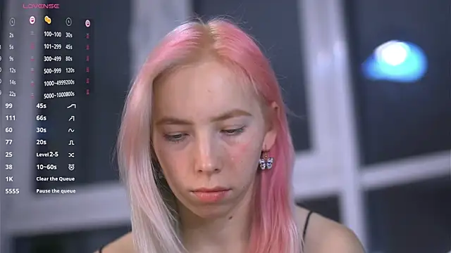 Snapshot of JuliannaWenger chatting on 23, 11, 2025 JuliannaWenger online show from 23, 11, 2025