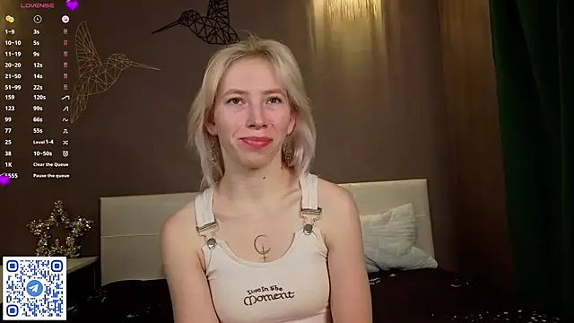 Snapshot of JuliannaWenger chatting on 16, 1, 2026 JuliannaWenger online show from 16, 1, 2026