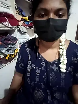 Snapshot of swetha01430 chatting on 24, 9, 2025 swetha01430 online show from 24, 9, 2025