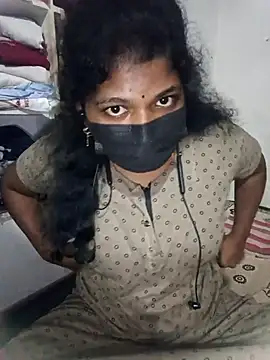 Snapshot of swetha01430 chatting on 13, 11, 2025 swetha01430 online show from 13, 11, 2025