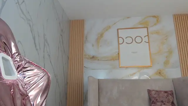 Snapshot of sara_lopez_s chatting on 2, 10, 2025 sara lopez s online show from 2, 10, 2025