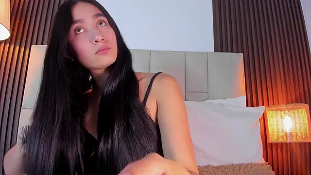 Nicolqueen  online show from 23, 4, 2026