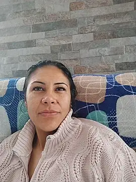 KittyHoleshot87 online show from 20, 2, 2026