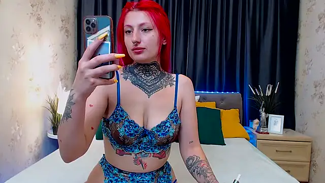 Snapshot of Nina_Blum_ chatting on 18, 9, 2025 Nina Blum online show from 18, 9, 2025