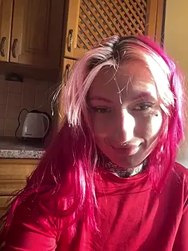 Snapshot of Nina_Blum_ chatting on 18, 11, 2025 Nina Blum online show from 18, 11, 2025