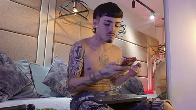 NikoStone  online show from 25, 4, 2026