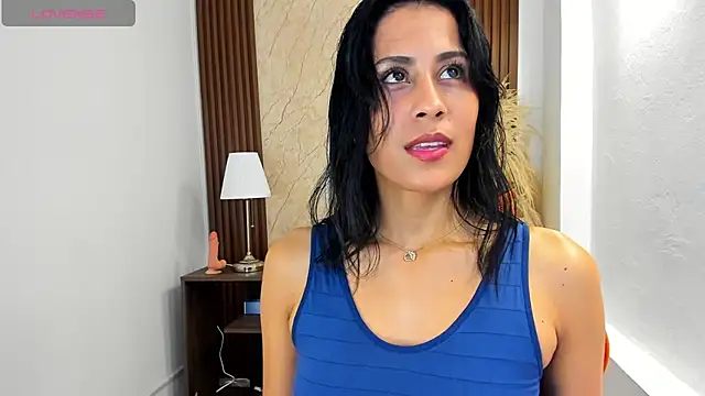 Snapshot of Thais_kim chatting on 5, 10, 2025 Thais kim online show from 5, 10, 2025