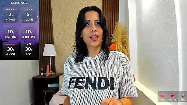 Snapshot of Thais_kim chatting on 10, 10, 2025 Thais kim online show from 10, 10, 2025