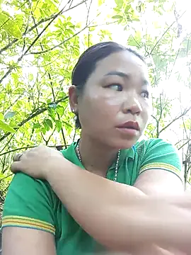 Snapshot of may-squirl chatting on 15, 9, 2025 may-squirl online show from 15, 9, 2025