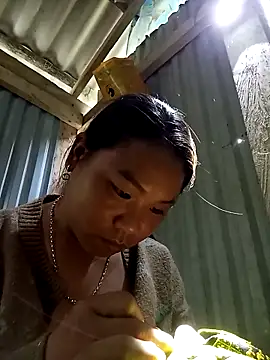 Snapshot of may-squirl chatting on 26, 9, 2025 may-squirl online show from 26, 9, 2025