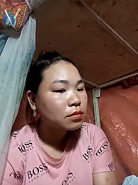 Snapshot of may-squirl chatting on 14, 10, 2025 may-squirl online show from 14, 10, 2025