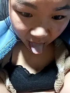 Snapshot of may-squirl chatting on 5, 11, 2025 may-squirl online show from 5, 11, 2025