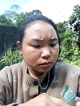 Snapshot of may-squirl chatting on 7, 11, 2025 may-squirl online show from 7, 11, 2025