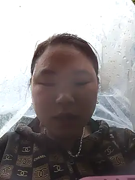 Snapshot of may-squirl chatting on 17, 11, 2025 may-squirl online show from 17, 11, 2025