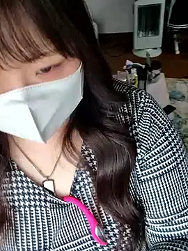 Snapshot of AYA_dayo chatting on 19, 12, 2025 AYA dayo online show from 19, 12, 2025