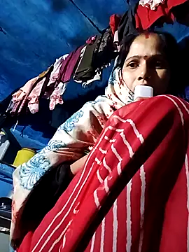 Jooli xx online show from 5, 11, 2025