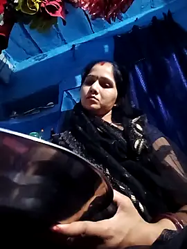 Jooli xx online show from 20, 4, 2026