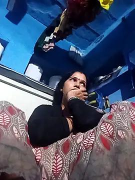 Jooli xx online show from 26, 4, 2026