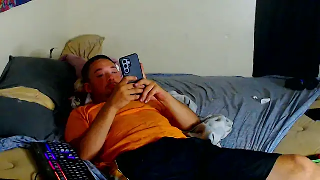 Snapshot of YoBlezz chatting on 12, 6, 2026 YoBlezz online show from 12, 6, 2026