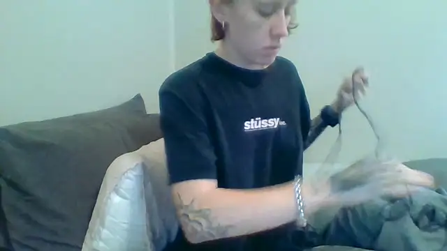 liltiddygoffwaifu online show from 10, 6, 2026