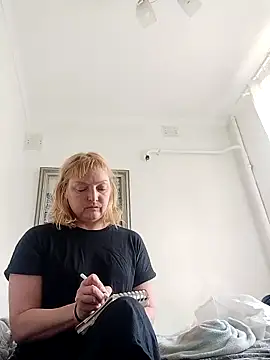 Snapshot of LiluLiluLilu chatting on 15, 9, 2025 LiluLiluLilu online show from 15, 9, 2025