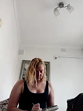 Snapshot of LiluLiluLilu chatting on 17, 9, 2025 LiluLiluLilu online show from 17, 9, 2025