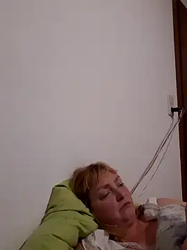 Snapshot of LiluLiluLilu chatting on 13, 10, 2025 LiluLiluLilu online show from 13, 10, 2025