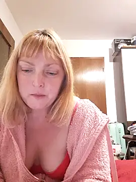 Snapshot of LiluLiluLilu chatting on 16, 10, 2025 LiluLiluLilu online show from 16, 10, 2025