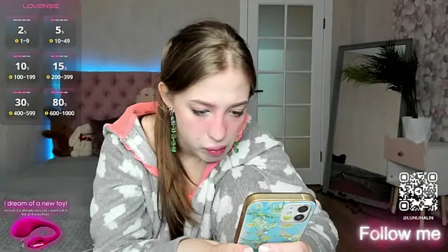 Snapshot of LightStar_18 chatting on 26, 9, 2025 LightStar 18 online show from 26, 9, 2025