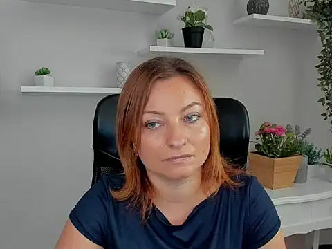 angelaSamt online show from 11, 9, 2025