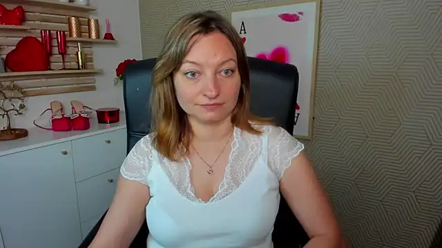 Snapshot of angelaSamt chatting on 9, 6, 2026 angelaSamt online show from 9, 6, 2026
