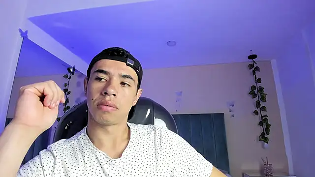 Muscle Scott online show from 2, 3, 2026