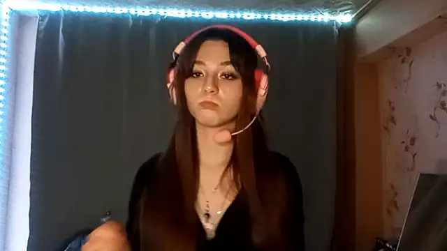 Sophiecuttie online show from 10, 10, 2025