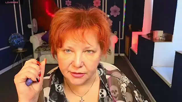 Kira Kenett online show from 27, 4, 2026