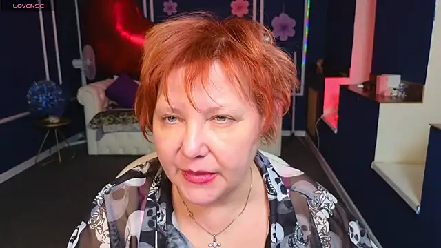 Kira Kenett online show from 27, 4, 2026