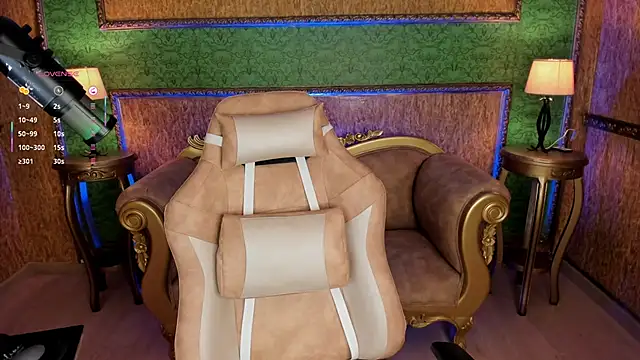 DaniCollinn  online show from 12, 9, 2025