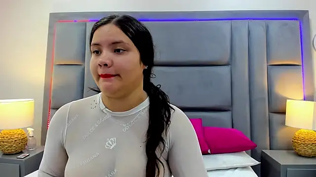 Snapshot of NahiaMonet chatting on 13, 11, 2025 NahiaMonet online show from 13, 11, 2025