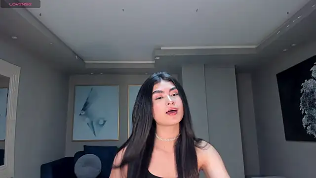 LucyWeiss  online show from 24, 9, 2025